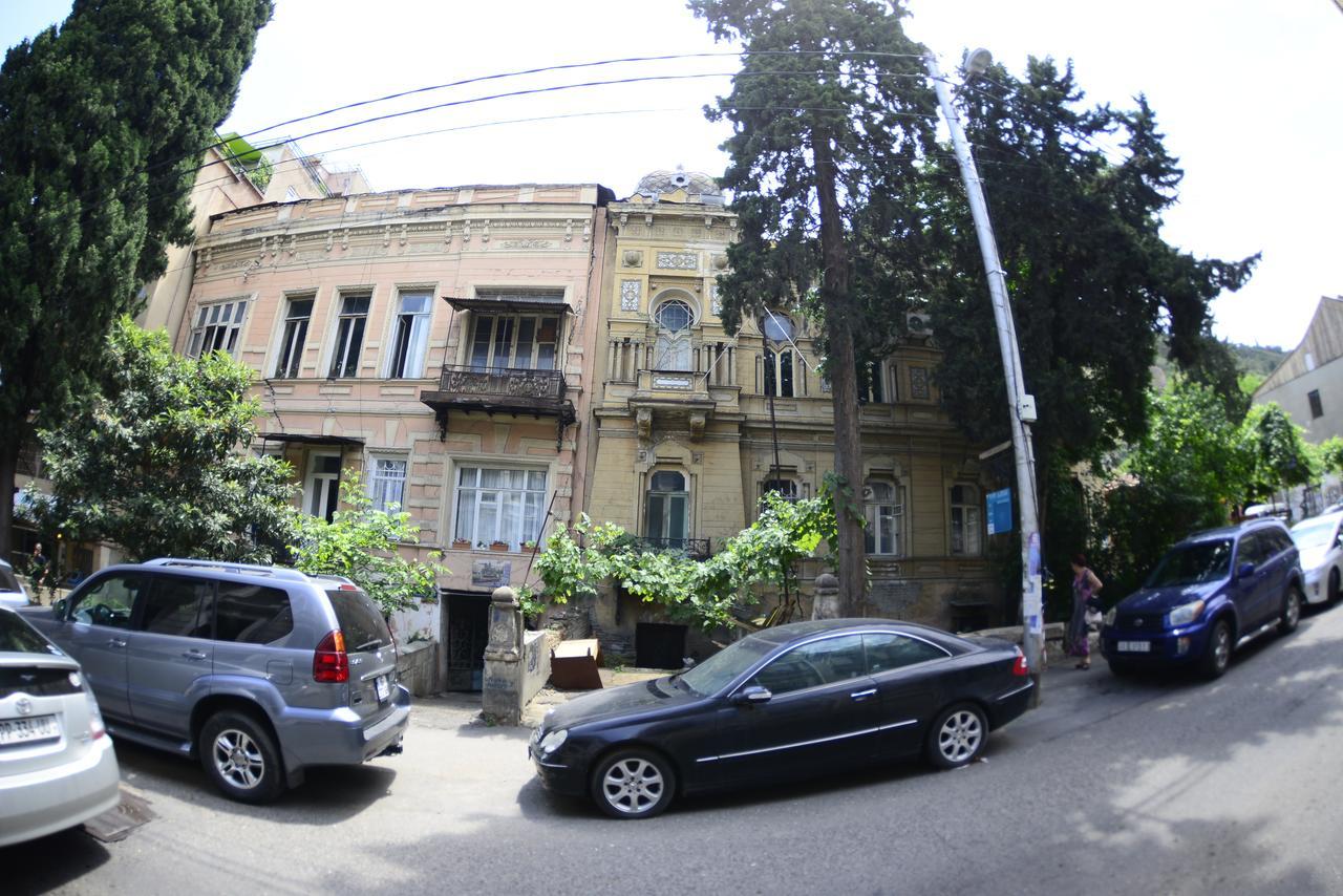 Ana'S Apartment In Old Tbilisi Exteriör bild