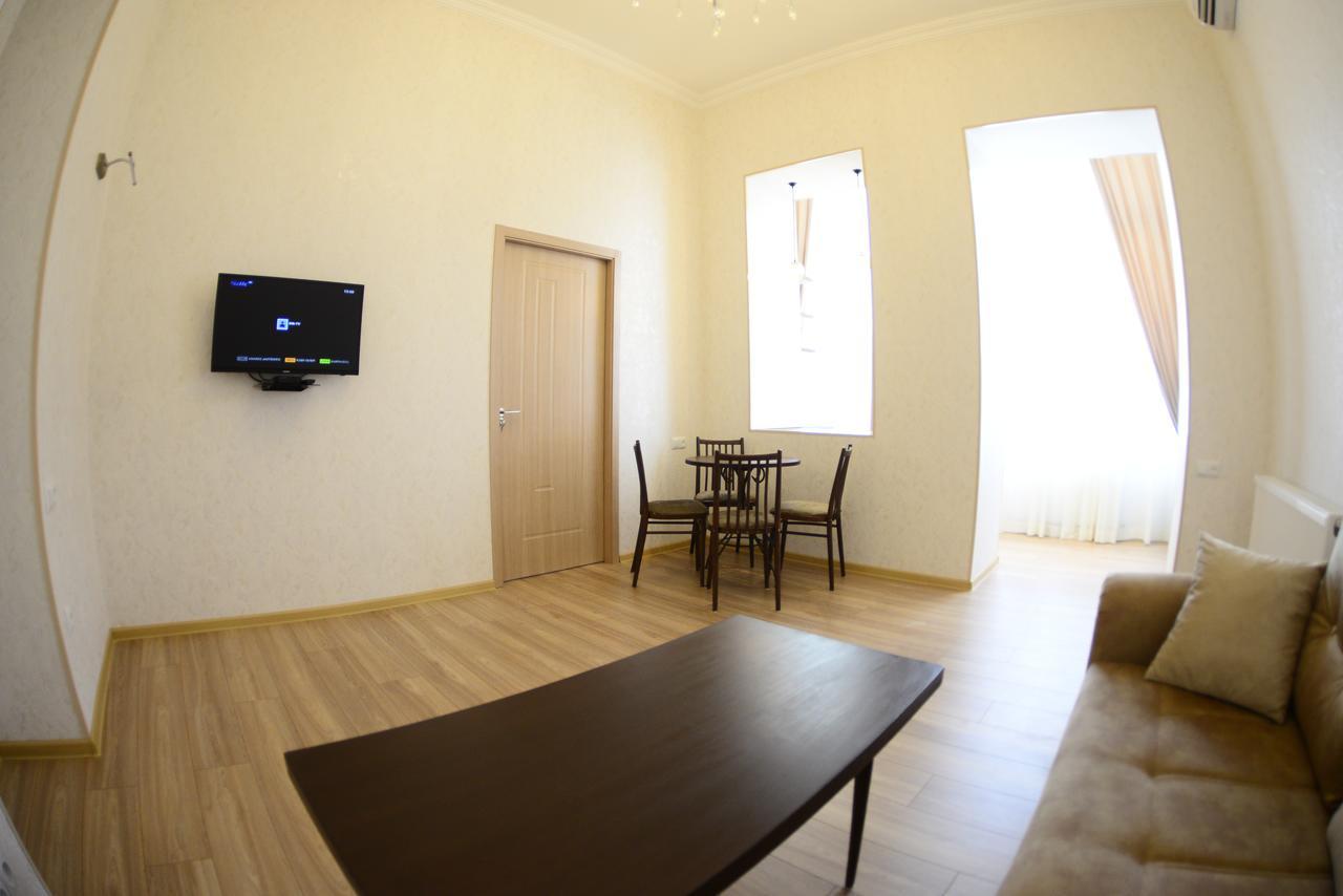 Ana'S Apartment In Old Tbilisi Exteriör bild